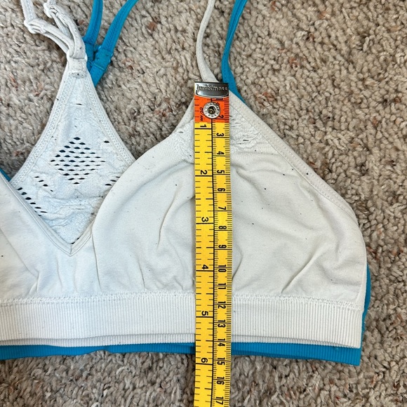 GIRLS training sport bra size Large ? Set of 2 white and blue - Picture 5 of 7